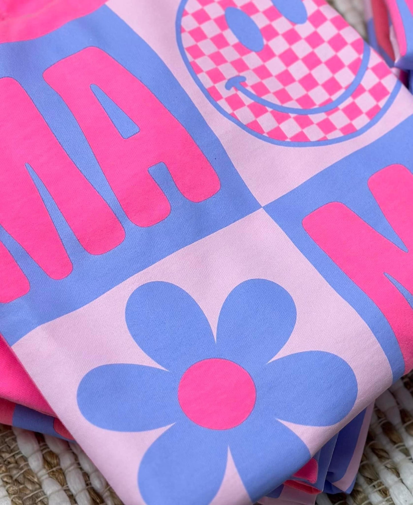 Mama Smiley Comfort Colors Tee - Pink