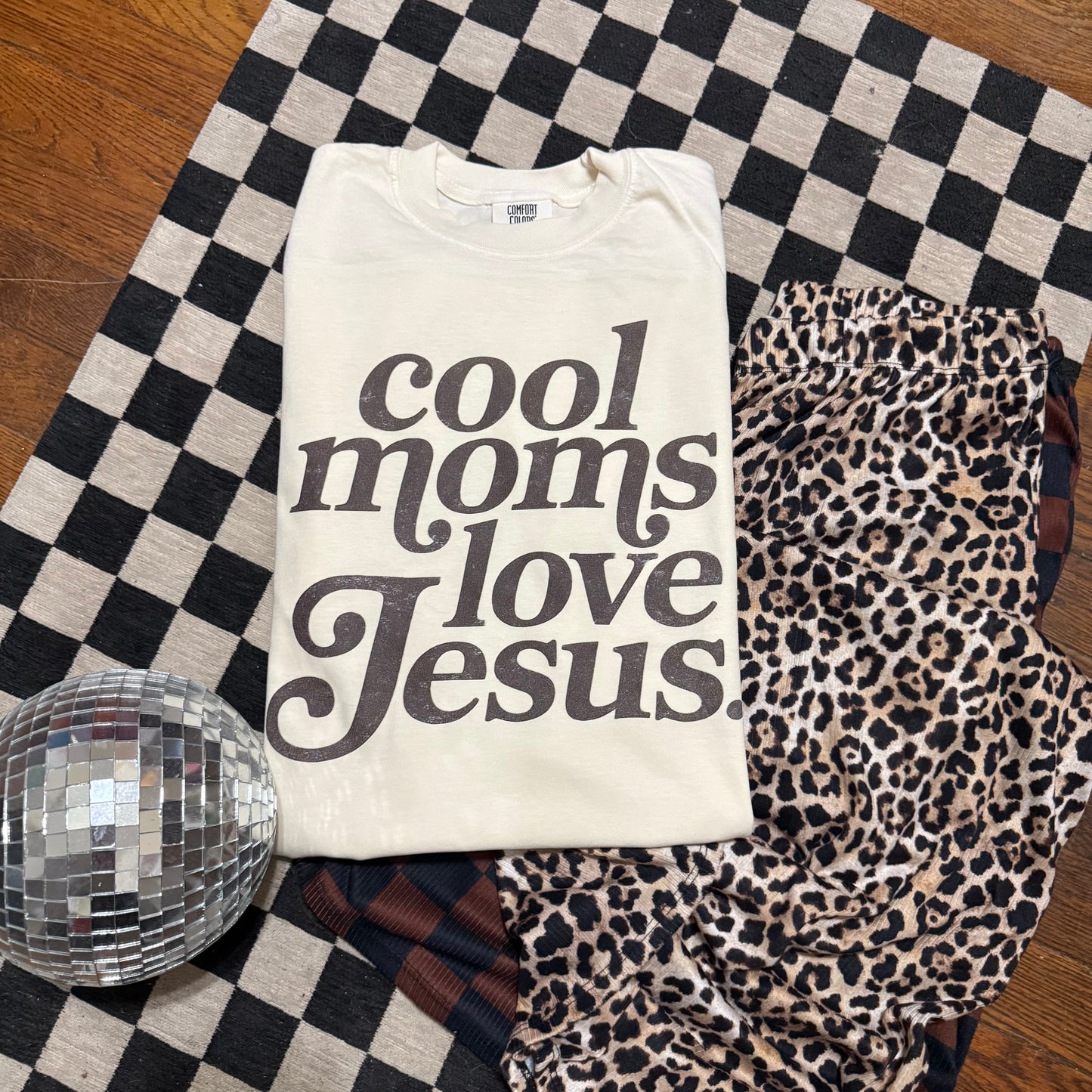 Cool Moms Love Jesus Comfort Colors Graphic Tee