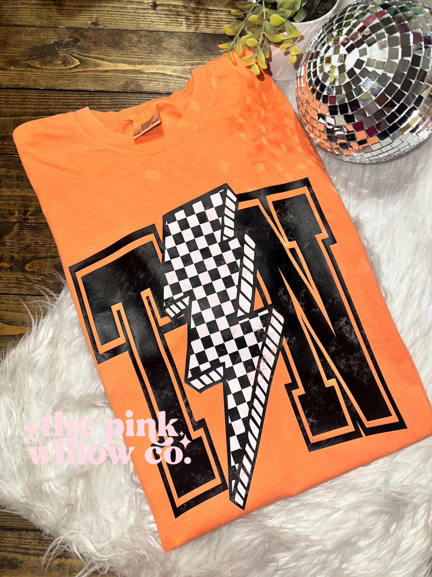 TN Checkered Bolt Comfort Colors Graphic Tee