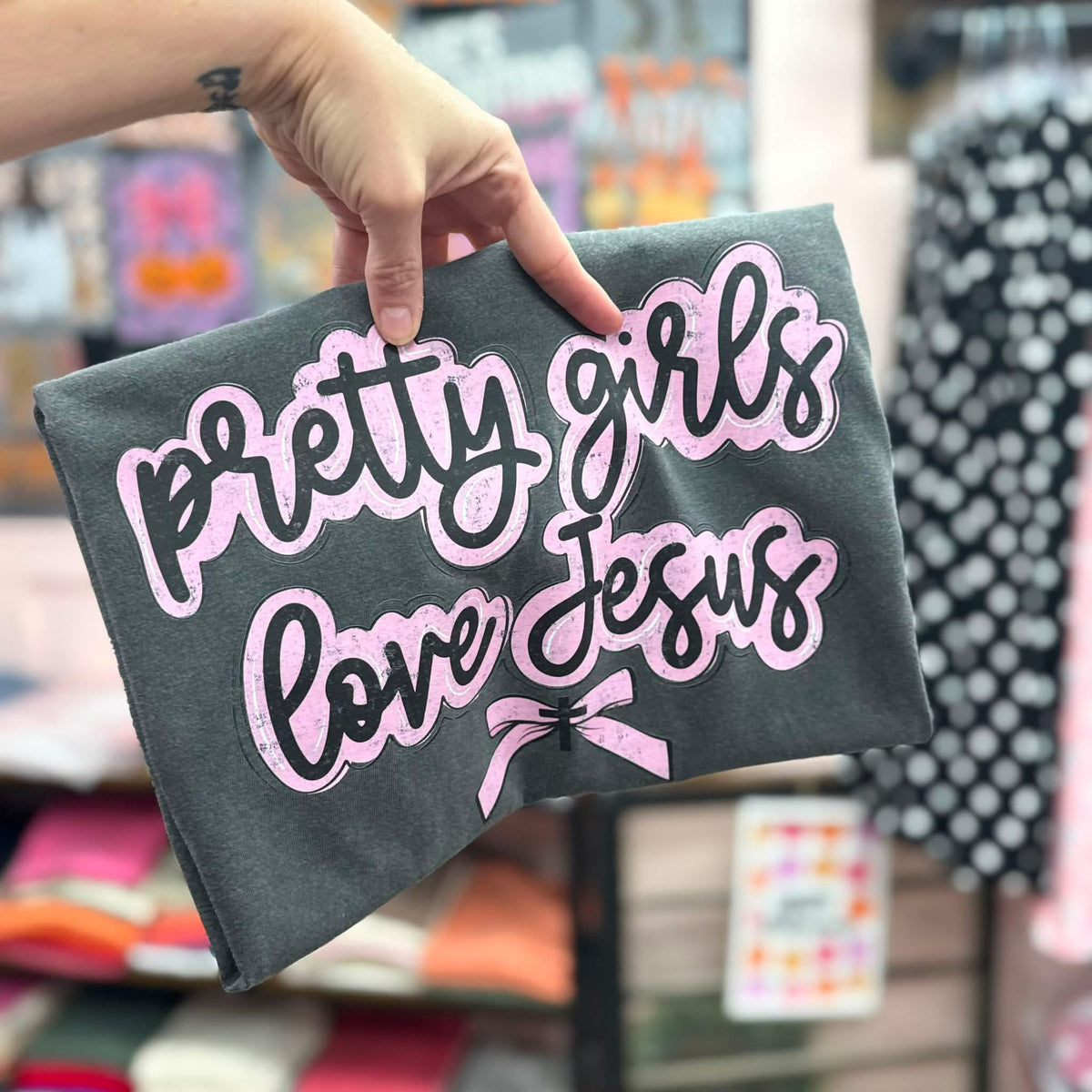 Pretty Girls Love Jesus Comfort Colors Tee