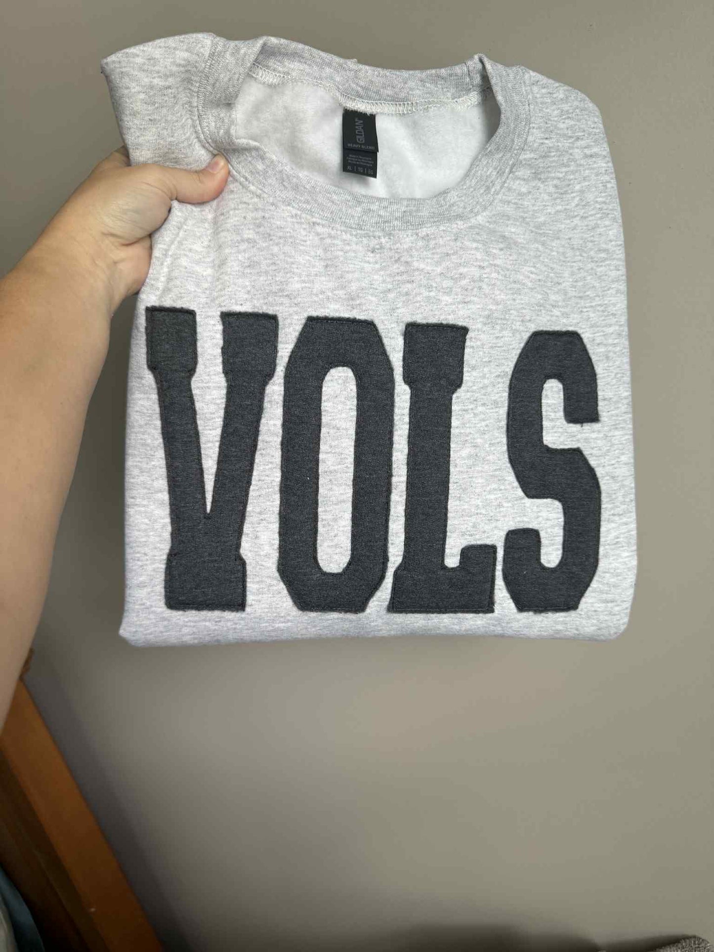 PREORDER - Raggy Vols Appliqué Sweatshirt