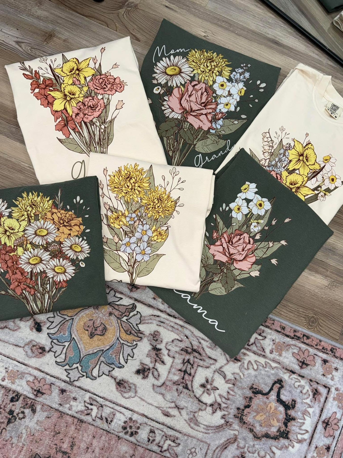 CUSTOM Birth Month Flower Bouquet CC Tees