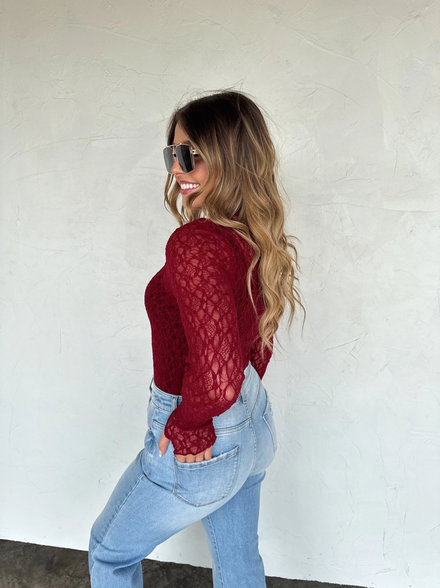 Jolie Lace Thumbhole Top