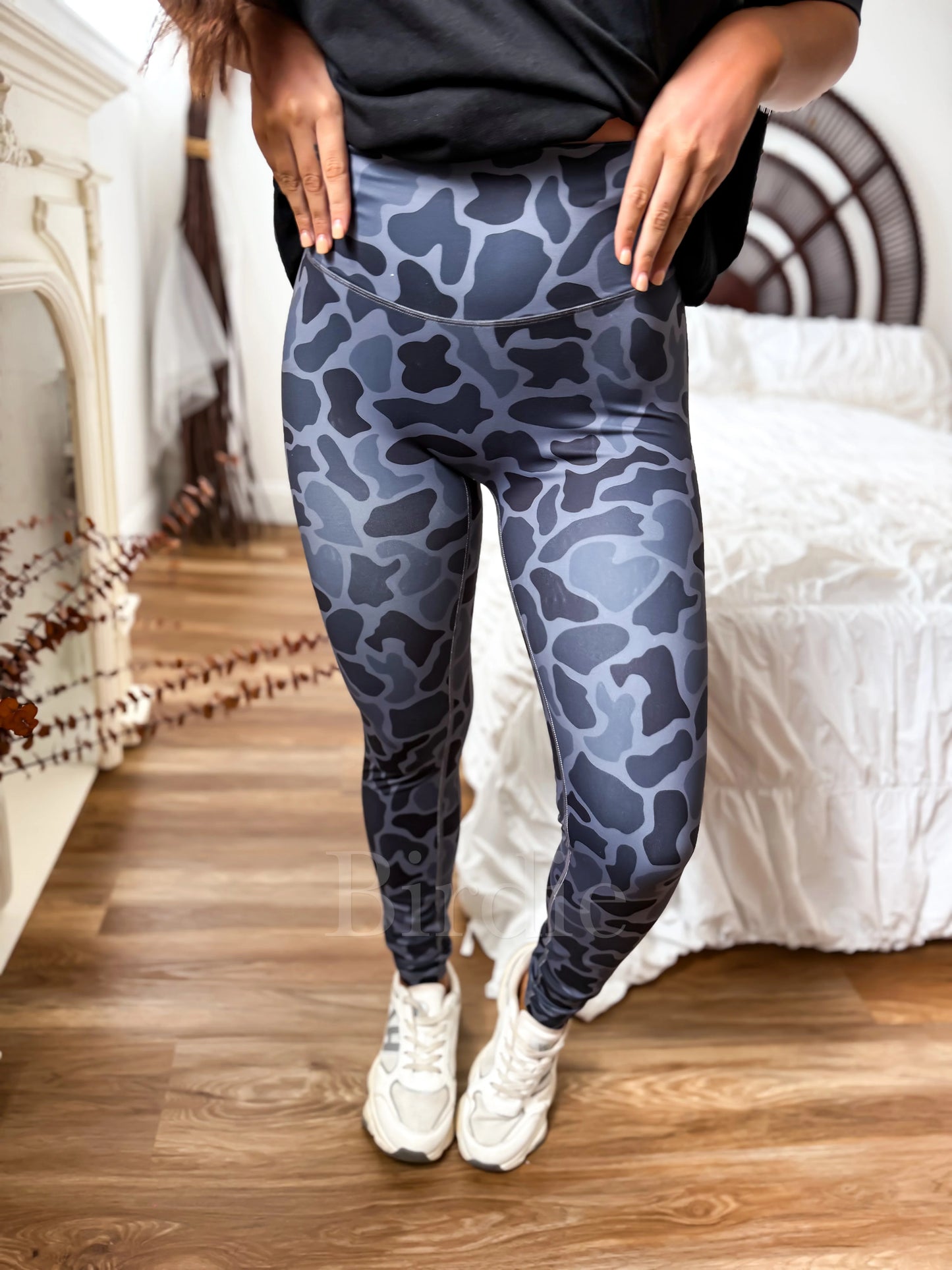 Birdie Sculpt Blackout Duck Camo Leggings