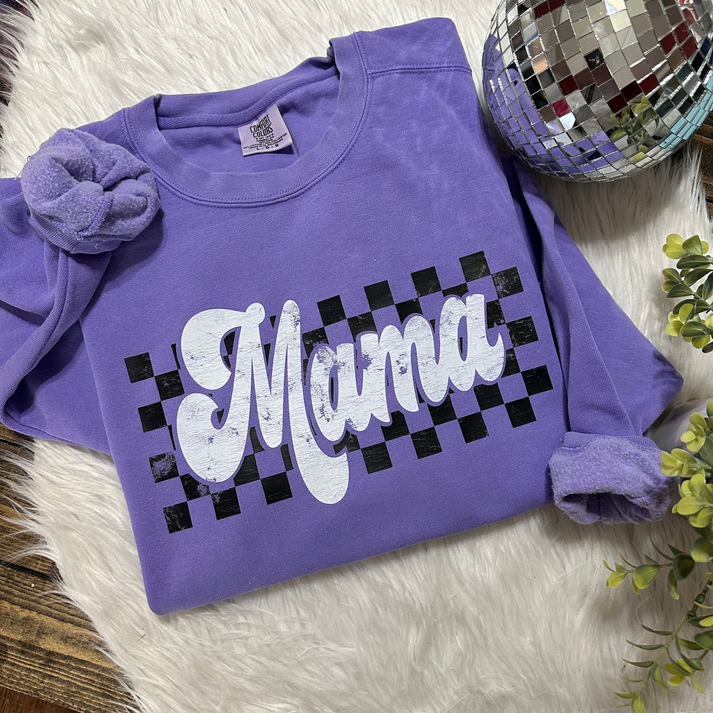 Retro Mama checkered Comfort Colors Graphic Tee/Sweatshirt (Violet)