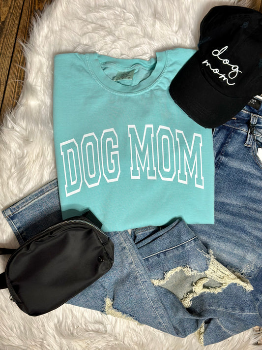 Dog Mom Graphic Tee